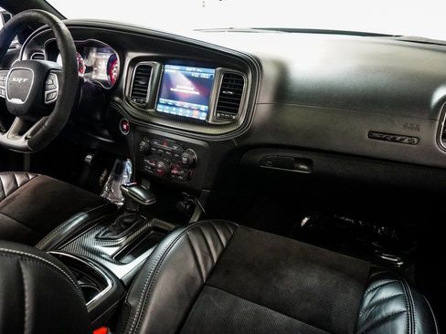 Used 2022 Dodge Charger SRT Hellcat w/ Harman/Kardon Audio Group image 11
