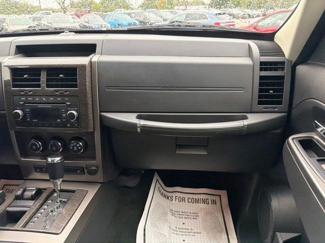 Used 2012 Jeep Liberty Limited AWD/4WD image 21
