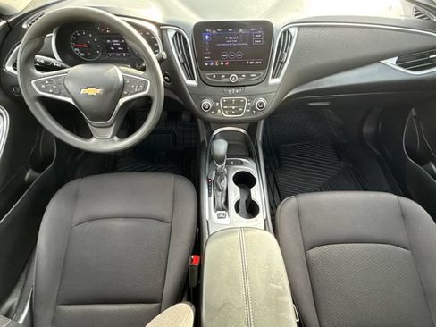 Used 2022 Chevrolet Malibu LT FWD image 11
