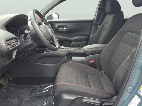 Certified 2025 Honda HR-V Sport image 16