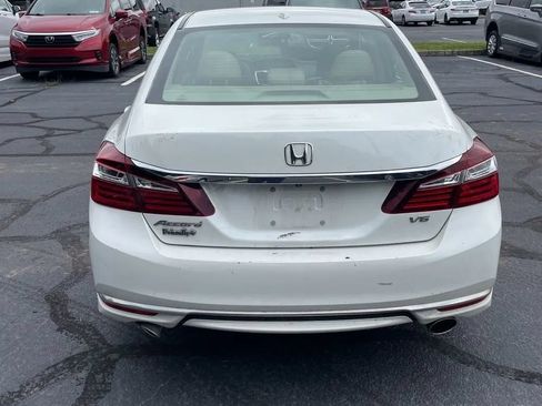 Used 2017 Honda Accord EX-L image 7