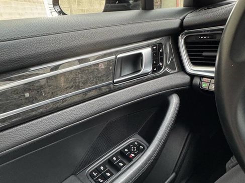 Used 2017 Porsche Panamera 4S image 23