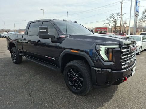 Used 2025 GMC Sierra 3500 AT4 w/ AT4 Premium Plus Package AWD/4WD image 3