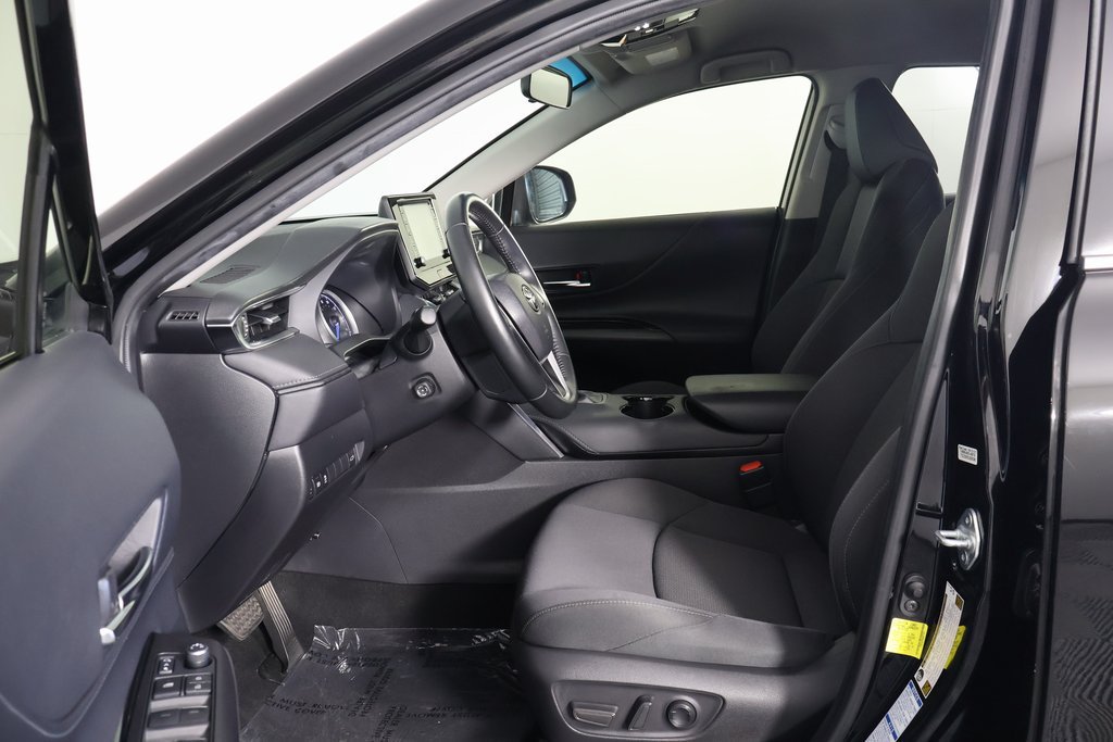 Used 2021 Toyota Venza LE w/ Carpet Mat Package (TMS) AWD/4WD image 10
