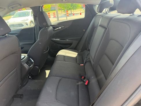 Used 2022 Chevrolet Malibu LT FWD image 4