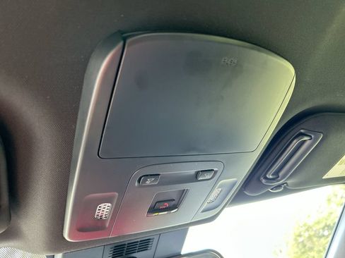 Used 2026 Toyota Camry SE FWD image 28
