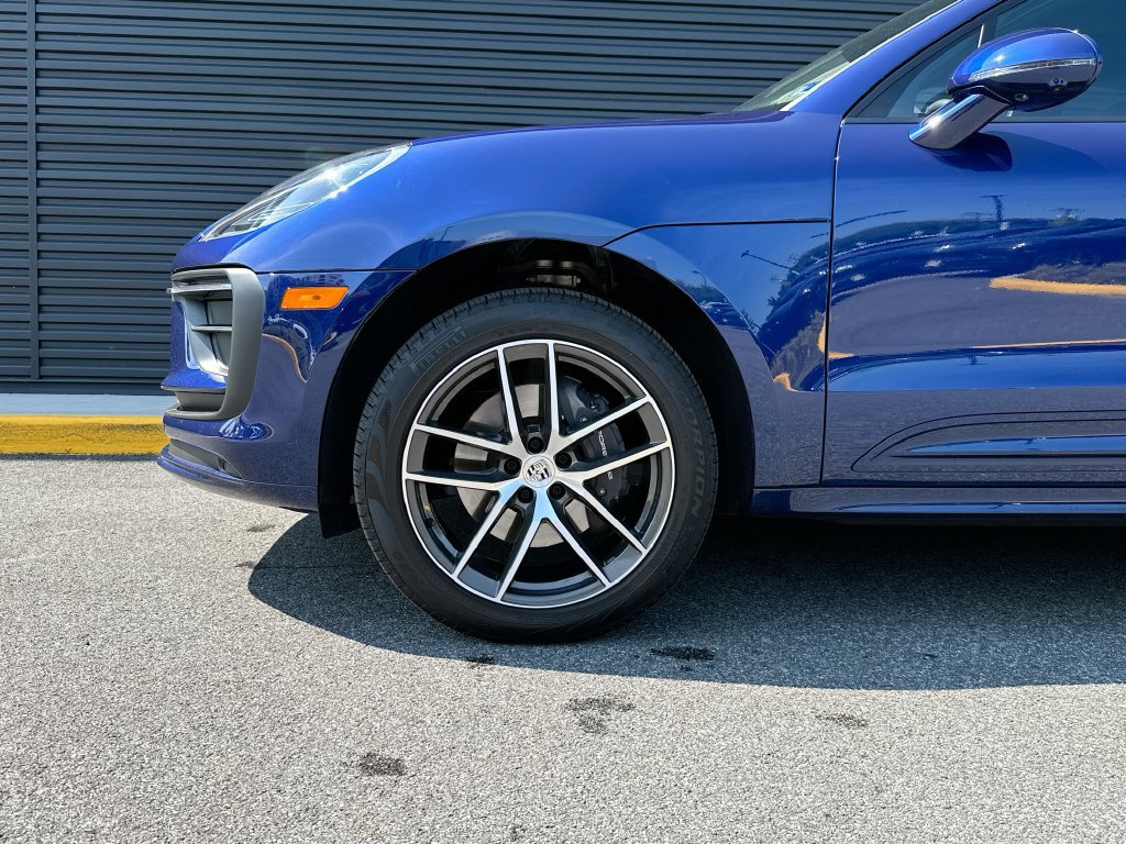 Certified 2026 Porsche Macan AWD/4WD image 33
