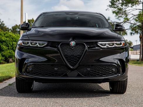 New 2025 Alfa Romeo Tonale w/ Premium Package image 15