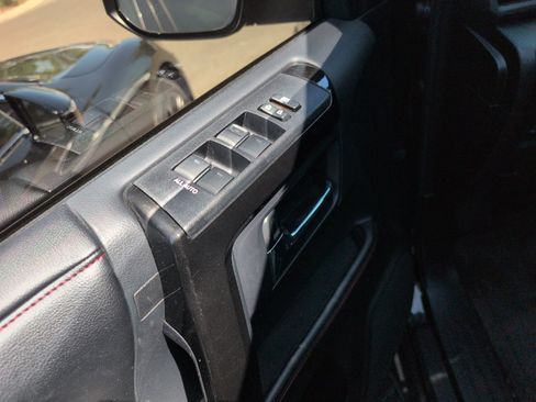 Used 2015 Toyota 4Runner TRD Pro AWD/4WD image 8