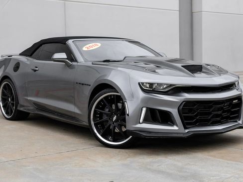 Used 2019 Chevrolet Camaro SS image 2