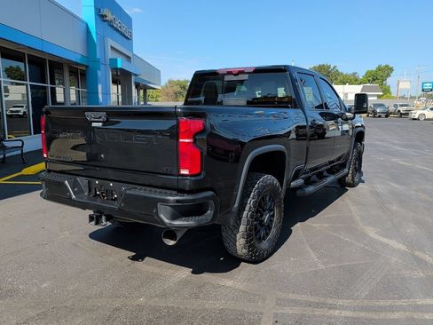 Used 2024 Chevrolet Silverado 2500 LTZ w/ LTZ Plus Package AWD/4WD image 5
