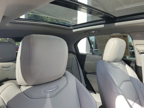 Used 2023 Cadillac XT4 Premium Luxury FWD image 24