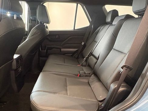 Used 2023 Toyota 4Runner SR5 Premium w/ Moonroof Package AWD/4WD image 12