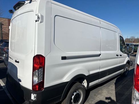 Used 2025 Ford Transit 250 148 Medium Roof image 3