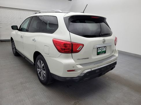 Used 2017 Nissan Pathfinder SV image 5
