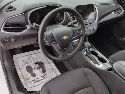 Used 2024 Chevrolet Malibu LT image 11