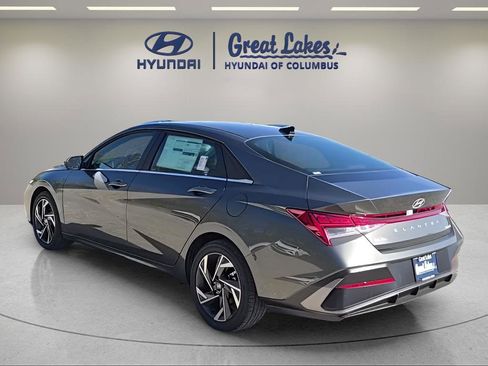 New 2026 Hyundai Elantra Limited FWD image 4