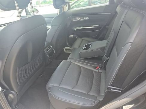 Used 2025 Genesis GV70 2.5T AWD/4WD image 9