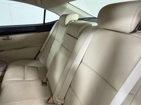Used 2013 Lexus ES 350 FWD image 25