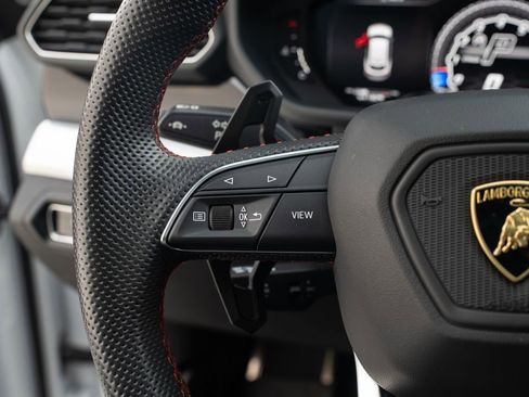 Used 2019 Lamborghini Urus image 33