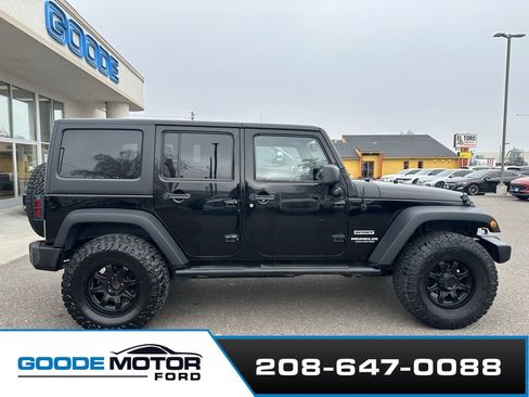Used 2014 Jeep Wrangler Unlimited Sport w/ Dual Top Group image 7