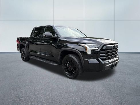 Used 2025 Toyota Tundra SR5 w/ SR5 Premium Package AWD/4WD image 4