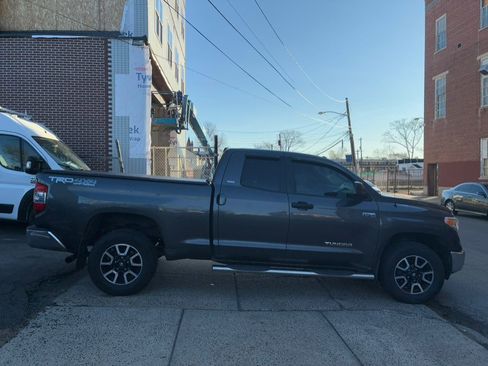 Used 2014 Toyota Tundra SR5 w/ TRD Off Road Package image 10
