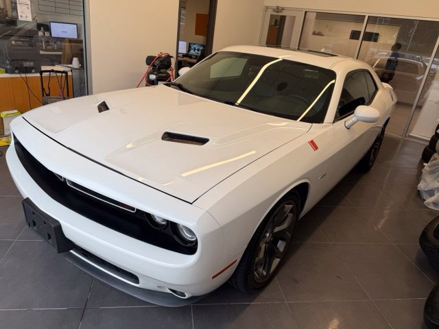 Used 2015 Dodge Challenger R/T Plus RWD image 2