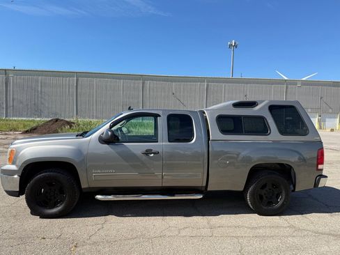 Used 2013 GMC Sierra 1500 SLE w/ Power Tech Package AWD/4WD image 2