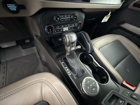 Used 2022 Ford Bronco Wildtrak image 20