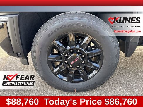 New 2026 GMC Sierra 2500 AT4 w/ AT4 Premium Plus Package image 17