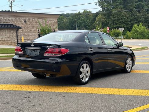 Used 2005 Lexus ES 330 w/ Preferred Accessory Pkg FWD image 4