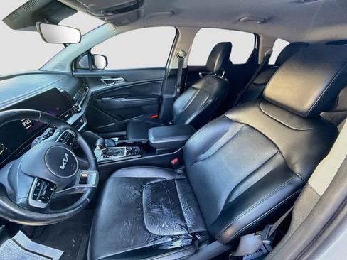Used 2023 Kia Sportage EX FWD image 28
