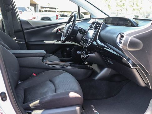 Used 2021 Toyota Prius Prime LE w/ Carpet Mat Package (TMS) FWD image 20