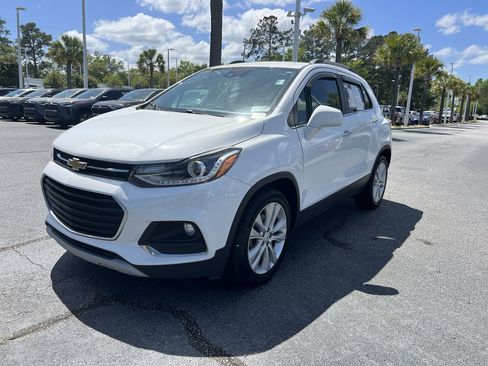 Used 2020 Chevrolet Trax Premier FWD image 5
