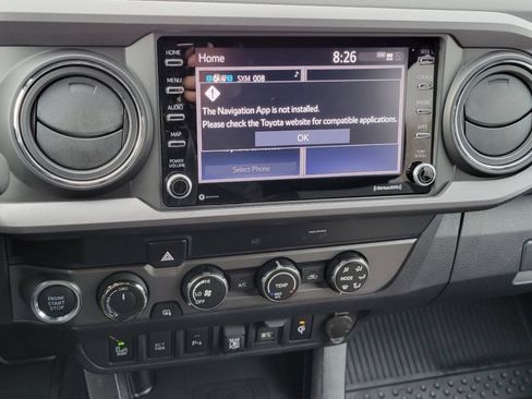 Used 2020 Toyota Tacoma TRD Sport w/ Technology Package AWD/4WD image 2