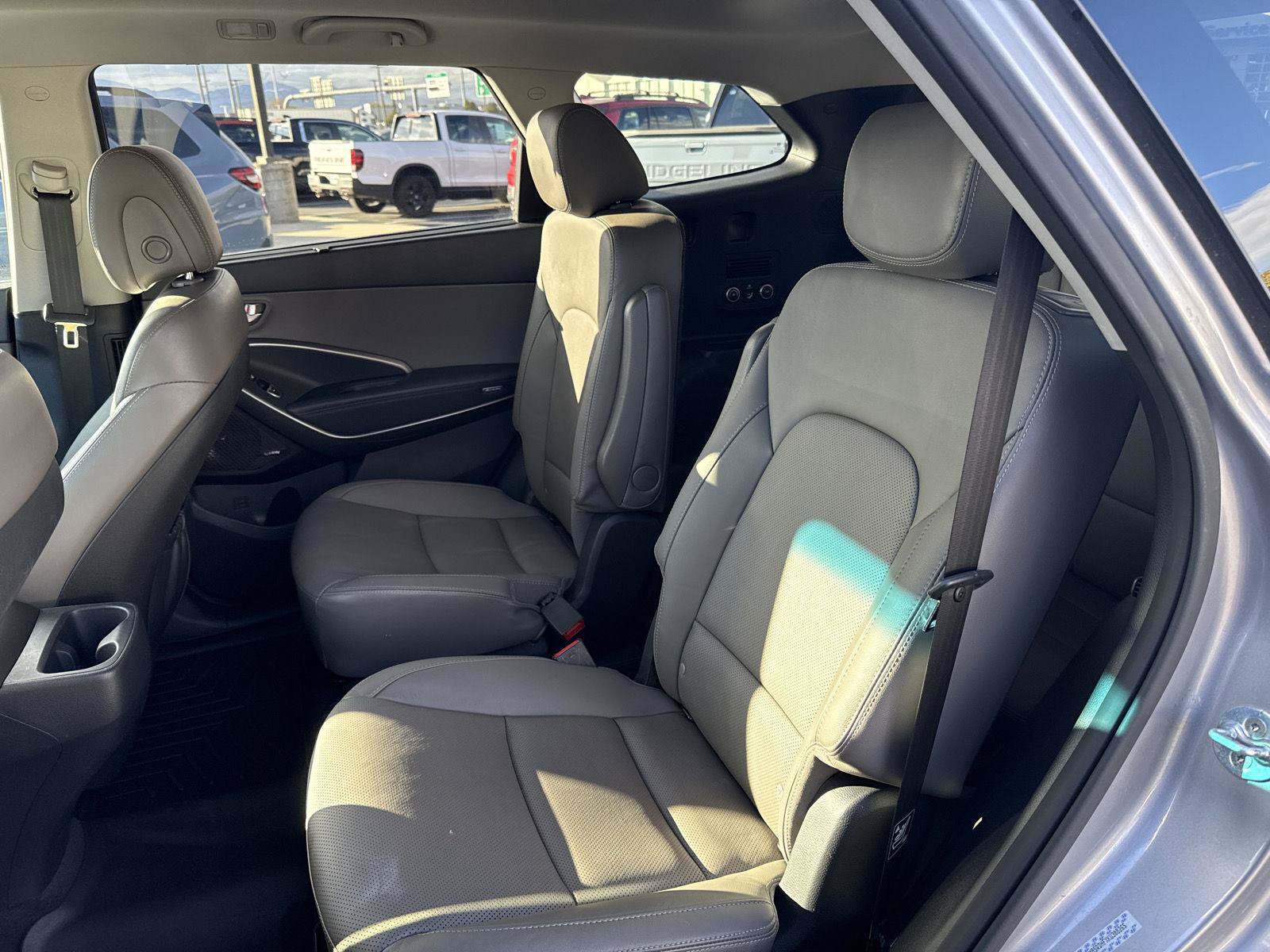 Used 2019 Hyundai Santa Fe XL AWD/4WD image 16