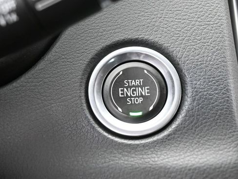 Used 2023 Cadillac XT4 Luxury FWD image 28