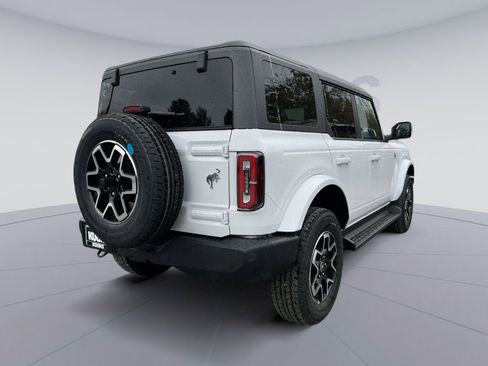 New 2025 Ford Bronco Outer Banks image 7