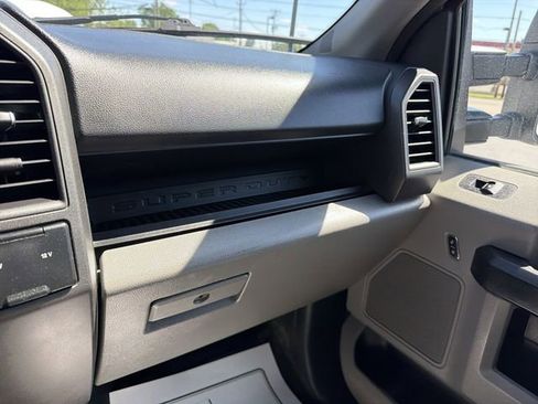 Used 2022 Ford F250 XL w/ Power Equipment Group AWD/4WD image 22