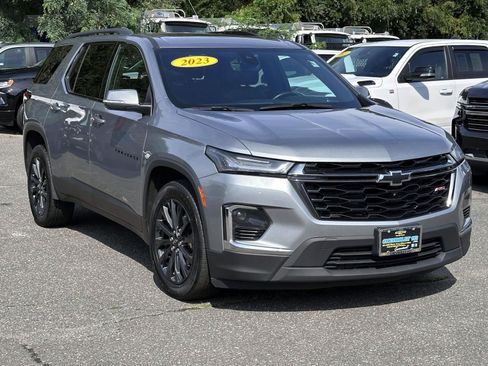 Used 2023 Chevrolet Traverse RS AWD/4WD image 5