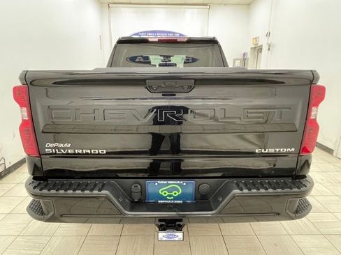 Used 2023 Chevrolet Silverado 1500 Custom image 19