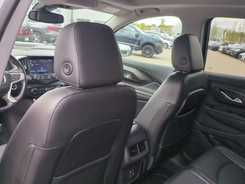 Used 2022 GMC Terrain SLT w/ Infotainment Package II AWD/4WD image 17