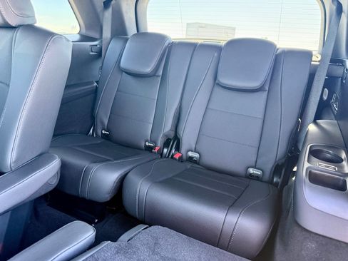 New 2025 Mercedes-Benz GLS 450 4MATIC image 28