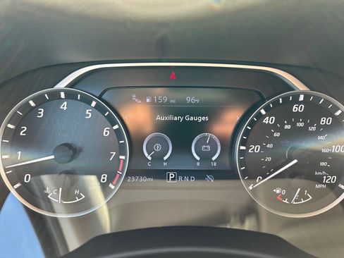 Used 2025 Nissan Frontier SV w/ SV Convenience Package RWD image 11