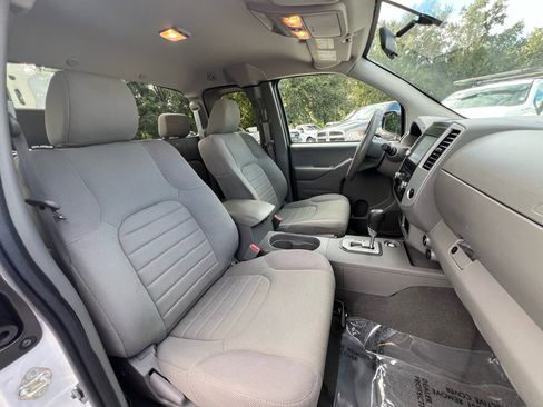 Used 2020 Nissan Frontier S w/ S Utility Package image 28