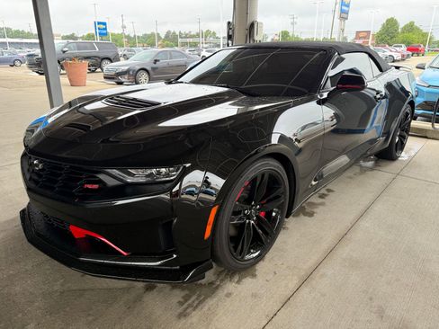 Used 2023 Chevrolet Camaro LT w/ Redline Edition RWD image 5