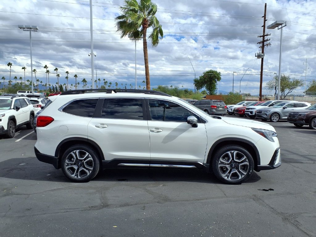 Used 2023 Subaru Ascent Limited w/ Technology Package AWD/4WD image 10