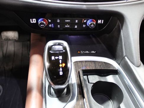 Used 2020 Buick Enclave Avenir w/ Avenir Technology Package image 35