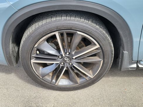 Used 2023 INFINITI QX55 Essential w/ Accent Package image 4